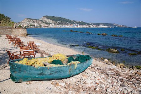Pêche de bateau et la ville, ville de Zakynthos, Zakynthos, îles Ioniennes, îles grecques, Grèce, Europe Photographie de stock - Rights-Managed, Code: 841-05848276