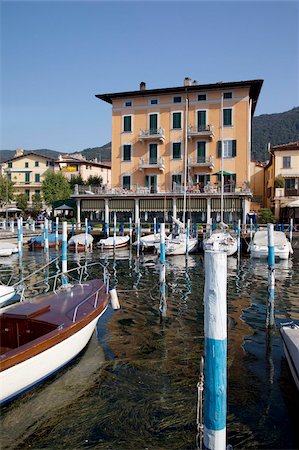 simsearch:841-05848250,k - Harbour and boats, Iseo, Lake Iseo, Lombardy, Italian Lakes, Italy, Europe Foto de stock - Con derechos protegidos, Código: 841-05848272