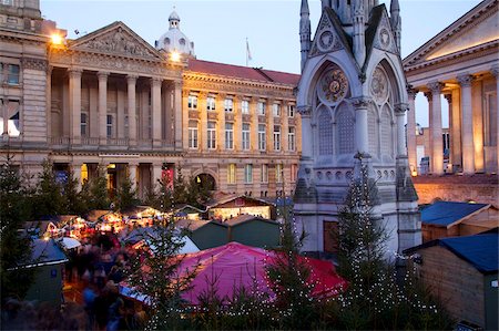 simsearch:400-05091000,k - Christmas Market stalls and Council House, City Centre, Birmingham, West Midlands, England, United Kingdom, Europe Stock Photo - Rights-Managed, Code: 841-05848329