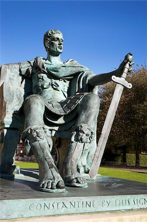 romano - Constantine statue, York, Yorkshire, England, United Kingdom, Europe Foto de stock - Direito Controlado, Número: 841-05848472