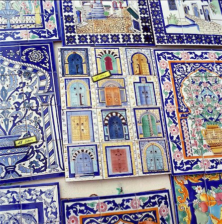 souvenires recuerdos - Tiles decorated with Tunisian doorways on souvenir stall, Hammamet, Cap Bon, Tunisia, North Africa, Africa Foto de stock - Con derechos protegidos, Código: 841-05848530