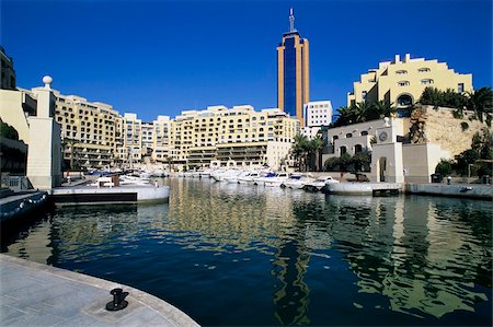 Portomaso Marina with exclusive apartments, Paceville, St. Julian`s, Malta, Mediterranean, Europe Foto de stock - Con derechos protegidos, Código: 841-05848543