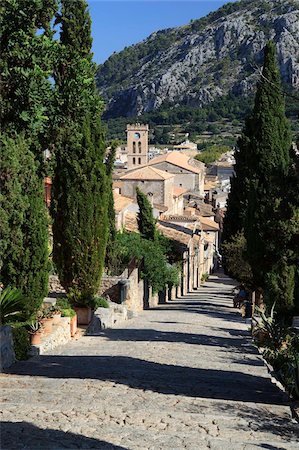 simsearch:841-05845936,k - Calvary steps with view over old town, Pollenca (Pollensa), Mallorca (Majorca), Balearic Islands, Spain, Mediterranean, Europe Stock Photo - Rights-Managed, Code: 841-05848556