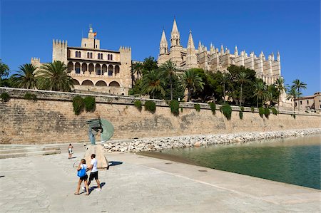 Palma Cathedral (La Seu), Palma de Mallorca, Mallorca (Majorca), Balearic Islands, Spain, Mediterranean, Europe Stock Photo - Rights-Managed, Code: 841-05848703