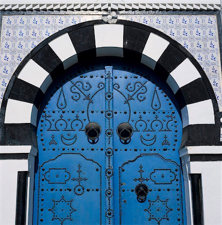 Traditionnelle porte tunisienne, Sidi Bou Saïd, Tunisie, Afrique du Nord, Afrique Photographie de stock - Rights-Managed, Code: 841-05848769