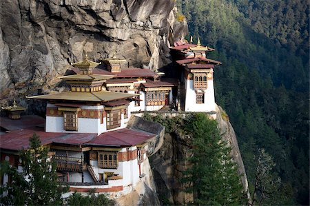Taktshang Goemba (monastère de nid du tigre), vallée de Paro, Bhoutan, Asie Photographie de stock - Rights-Managed, Code: 841-05959816