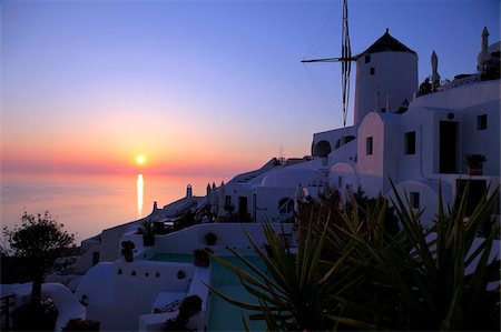 santorini sunset pictures - Oia, Santorini, Cyclades Islands, Greek Islands, Greece, Europe Stock Photo - Rights-Managed, Code: 841-05960027