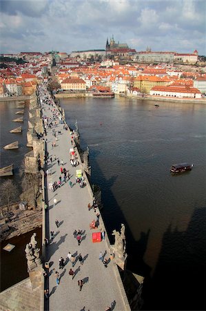 prager schloss - Charles pont sur la rivière Vltava, Site du patrimoine mondial de l'UNESCO, Prague, République tchèque, Europe Photographie de stock - Rights-Managed, Code: 841-05960238