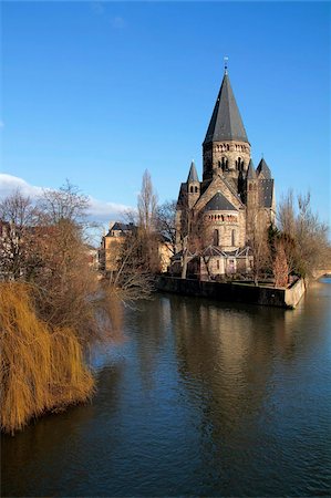 Mosel River et le Temple Neuf, Metz, Lorraine, France, Europe Photographie de stock - Rights-Managed, Code: 841-05960261