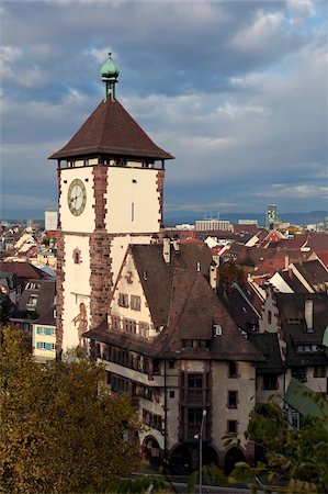 reloj de la torre - Schwabentor, Old Town, Freiburg, Baden-Wurttemberg, Germany, Europe Foto de stock - Con derechos protegidos, Código: 841-05960286