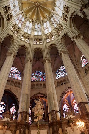 Pillars and vaulted roof in the choir, Beauvais Cathedral, Beauvais, Picardy, France, Europe Stock Photo - Rights-Managed, Code: 841-05960463