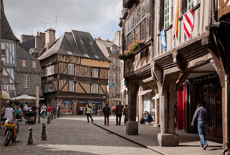 Medieval town centre, Dinan, Brittany, France, Europe Foto de stock - Con derechos protegidos, Código: 841-05960474