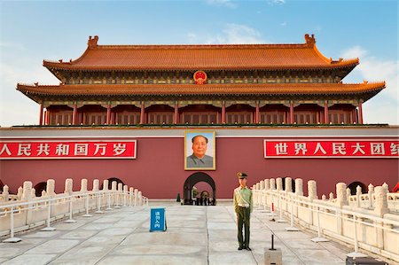 Soldier outside Tiananmen Tower and Chairman Mao's portrait, Gate of Heavenly Peace, Beijing, China, Asia Stock Photo - Rights-Managed, Code: 841-05960653