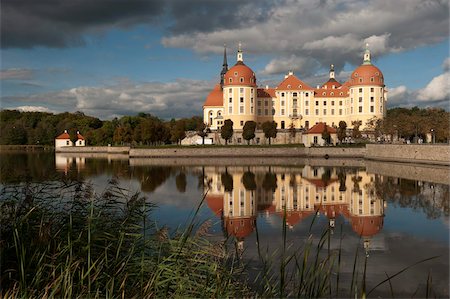 simsearch:841-06031414,k - Baroque Moritzburg Castle and reflections in lake, Mortizburg, Sachsen, Germany, Europe Fotografie stock - Rights-Managed, Codice: 841-05960729