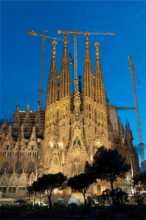 spanish culture - Sagrada Familia at dusk, UNESCO World Heritage Site, Barcelona, Catalonia, Spain, Europe Stock Photo - Rights-Managed, Code: 841-05960782