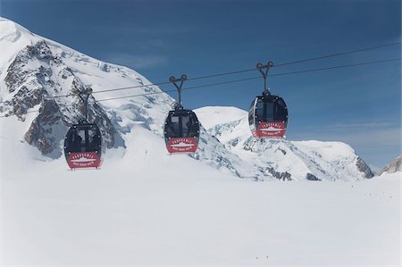 Die Seilbahn zwischen Italien und Frankreich durch den Mont-Blanc-Massiv, Aiguille du Midi, Chamonix, Haute Savoie, französische Alpen, Frankreich, Europa Stockbilder - Lizenzpflichtiges, Bildnummer: 841-05961466