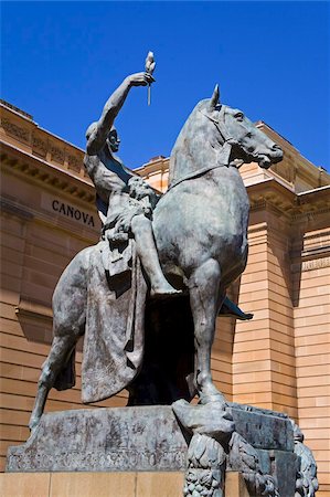 La statue d'offrandes de paix à l'extérieur de la Art Gallery of New South Wales, The domaine Park, Sydney, New South Wales, Australie, Pacifique Photographie de stock - Rights-Managed, Code: 841-05961574