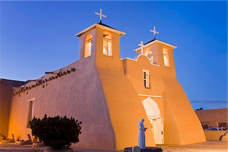 Saint François d'Asis église à Ranchos de Taos, Taos, Nouveau-Mexique, États-Unis d'Amérique, l'Amérique du Nord Photographie de stock - Rights-Managed, Code: 841-05961682