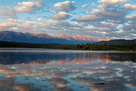 Early morning light at Pyramid Lake, Jasper National Park, UNESCO World Heritage Site, British Columbia, Rocky Mountains, Canada, North America Stock Photo - Rights-Managed, Code: 841-05961760