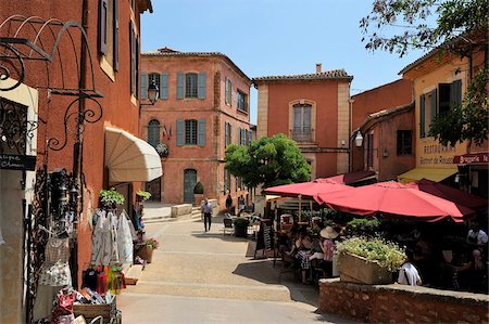 Street scene in the ochre coloured town of Roussillon, Parc Naturel Regional du Luberon, Vaucluse, Provence, France, Europe Stock Photo - Rights-Managed, Code: 841-05961866