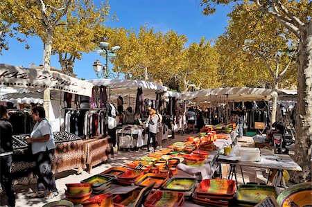 french riviera - Market stalls, St. Tropez, Var, Provence, Cote d'Azur, France, Europe Foto de stock - Direito Controlado, Número: 841-05961907