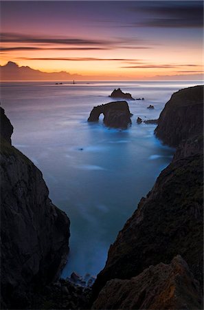 simsearch:841-05848753,k - Twilight over the rocky headland at Land's End, Cornwall, England, United Kingdom, Europe Foto de stock - Direito Controlado, Número: 841-05962048