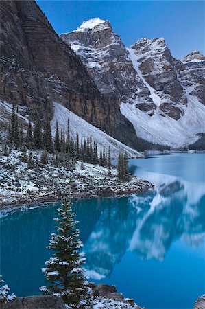 simsearch:841-05962129,k - Looking across the beautiful Moraine Lake, Canada, North Americ Stock Photo - Rights-Managed, Code: 841-05962056