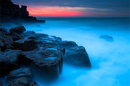 simsearch:841-05848777,k - Lueur rose intense avant le lever du soleil à Winspit, Côte Jurassique, patrimoine mondial de l'UNESCO, Dorset, Angleterre, Royaume-Uni, Europe Photographie de stock - Rights-Managed, Code: 841-05962151