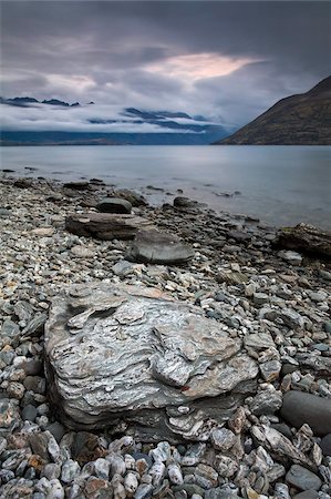 Les rives du lac Wakatipu, près de Queenstown, île du Sud, Nouvelle-Zélande, Pacifique Photographie de stock - Rights-Managed, Code: 841-05962184