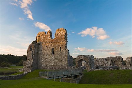 The ruins of Ogmore Castle, Glamorgan, South Wales, Wales, United Kingdom, Europe Stock Photo - Rights-Managed, Code: 841-05962251