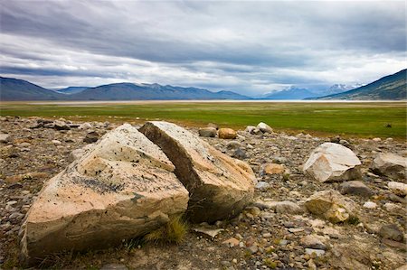 el calafate - Rocky plains of Patagonia near El Calafate, Patagonia, Argentina, South America Foto de stock - Con derechos protegidos, Código: 841-05962399