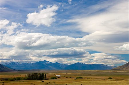 el calafate - Farmstead in the wide open valleys of Patagonia, El Calafate, Patagonia, Argentina, South America Foto de stock - Con derechos protegidos, Código: 841-05962405
