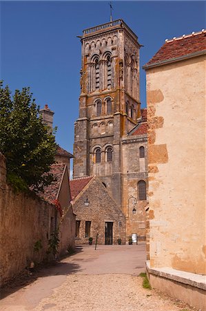 The Basilica of St. Magdalene, UNESCO World Heritage Site, Vezelay, Yonne, Burgundy, France, Europe Stock Photo - Rights-Managed, Code: 841-06034280