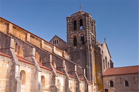 The Basilica of St. Magdalene, UNESCO World Heritage Site, Vezelay, Yonne, Burgundy, France, Europe Stock Photo - Rights-Managed, Code: 841-06034281