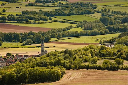 Looking over the landscape of Burgundy and the village of Saint Pere from Vezelay, Burgundy, France, Europe Foto de stock - Con derechos protegidos, Código: 841-06034406