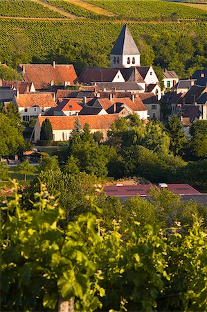 The village of Sury en Vaux near to the famous vineyards of Sancerre, Cher, Loire Valley, Centre, France, Europe Foto de stock - Con derechos protegidos, Código: 841-06034422