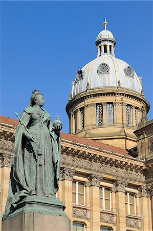 simsearch:841-03029824,k - Queen Victoria Statue and Council House, Victoria Square, Birmingham, West Midlands, England, United Kingdom, Europe. Stock Photo - Rights-Managed, Code: 841-06034439