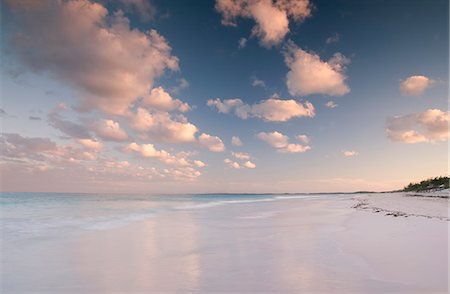 Clouds at sunset over Pink Sands Beach, Harbour Island, Eleuthera, The Bahamas, West Indies, Atlantic, Central America Foto de stock - Con derechos protegidos, Código: 841-06030294