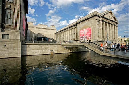 river spree - Pergamon Museum, River Spree, Berlin, Germany, Europe Foto de stock - Con derechos protegidos, Código: 841-06030426