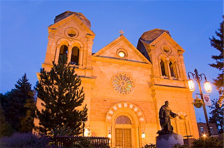 Basilique de Saint François d'assise, Santa Fe, Nouveau-Mexique, États-Unis d'Amérique, l'Amérique du Nord Photographie de stock - Rights-Managed, Code: 841-06031032
