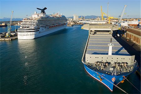 Cargo and cruise ship in the Port of Livorno, Tuscany, Italy, Europe Stock Photo - Rights-Managed, Code: 841-06031097