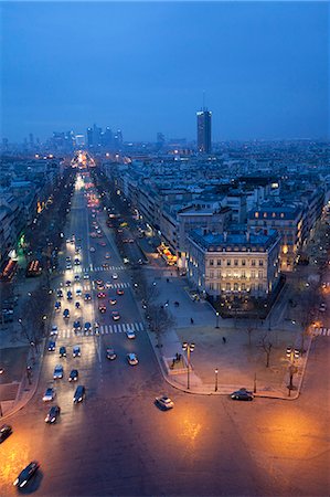 simsearch:841-05959979,k - Avenue de la Grande Armee at night with La Defense in the distance from the Arc de Triomphe, Paris, France, Europe Stock Photo - Rights-Managed, Code: 841-06031206