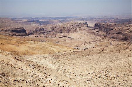Die zerklüftete Landschaft bei Petra, Jordanien, Naher Osten Stockbilder - Lizenzpflichtiges, Bildnummer: 841-06031242