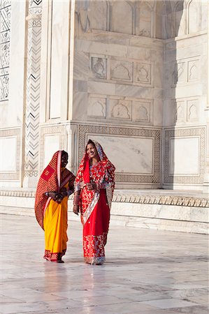 Women in colourful saris at the Taj Mahal, UNESCO World Heritage Site, Agra, Uttar Pradesh state, India, Asia Stock Photo - Rights-Managed, Code: 841-06031258