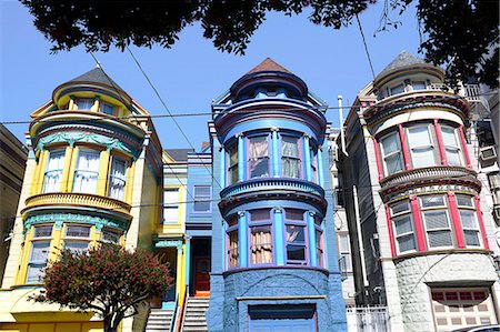 simsearch:841-06031477,k - Colourfully painted Victorian houses in the Haight-Ashbury district of San Francisco, California, United States of America, North America Foto de stock - Con derechos protegidos, Código: 841-06031336