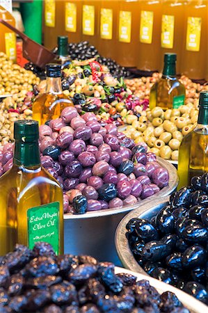 Olives for sale, Shuk HaCarmel market, Tel Aviv, Israel, Middle East Stock Photo - Rights-Managed, Code: 841-06031396