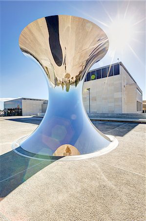 simsearch:841-08101894,k - Sculpture ouside the museum containing the Dead Sea Scrolls, Israel Museum, Jerusalem, Israel, Middle East Foto de stock - Con derechos protegidos, Código: 841-06031392