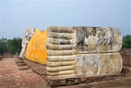 Reclining Buddha statue, Wat Lokayasutharam (Temple of the Reclining Buddha), Ayutthaya, UNESCO World Heritage Site, Thailand, Southeast Asia, Asia Stock Photo - Rights-Managed, Code: 841-06031602
