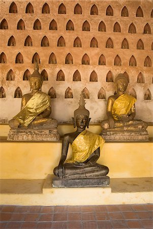 Statues of the Buddha, Wat Si Saket, Vientiane, Laos, Indochina, Southeast Asia, Asia Fotografie stock - Rights-Managed, Codice: 841-06031701