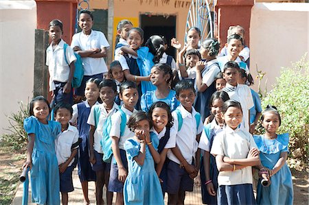 Schoolchildren outside village school, rural Orissa, India, Asia Foto de stock - Con derechos protegidos, Código: 841-06031725